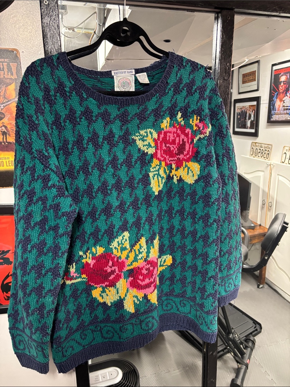Hand-Knitted Floral Houndstooth Sweater - Green/Navy